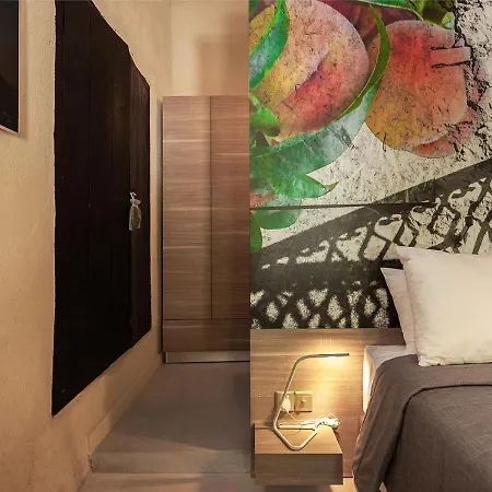 Casa Mespilea 2* 파포스