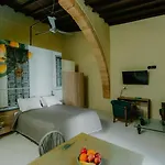 Πανσιόν Casa Mespilea 3*