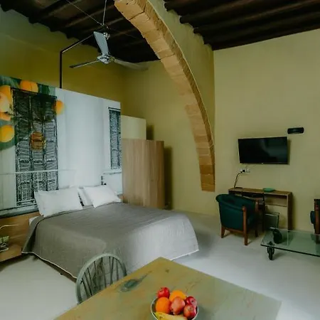Πανσιόν Casa Mespilea 3*